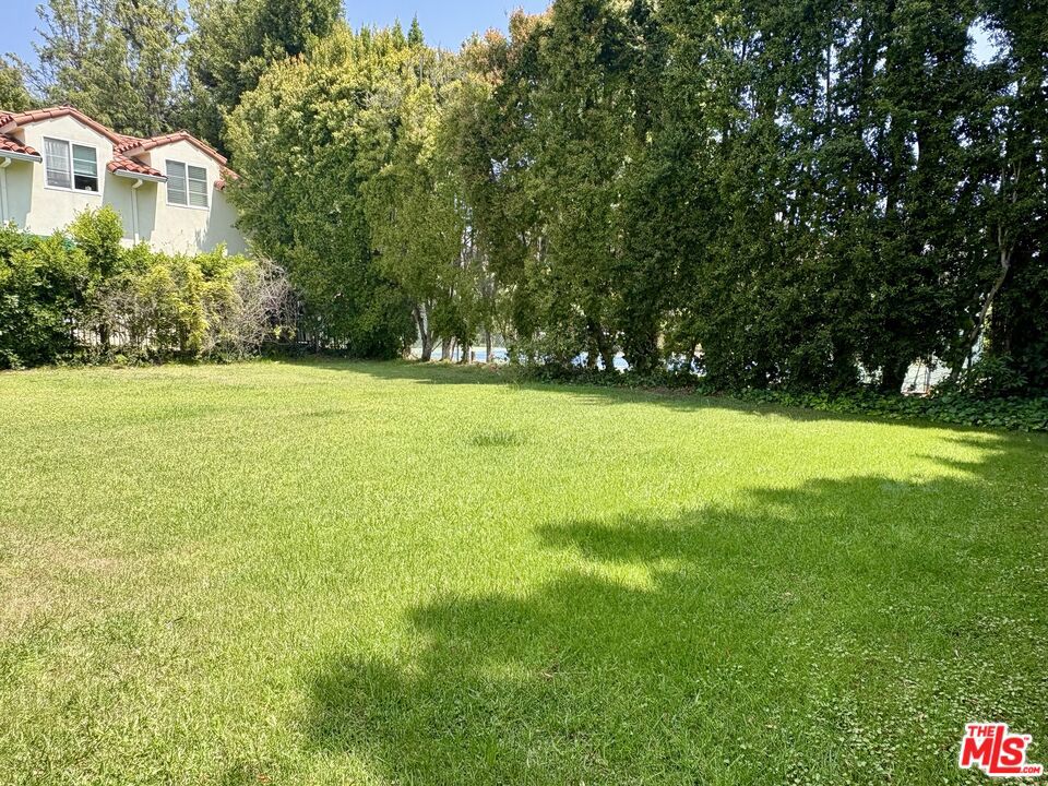 414 N Las Palmas Avenue Property Photo 47