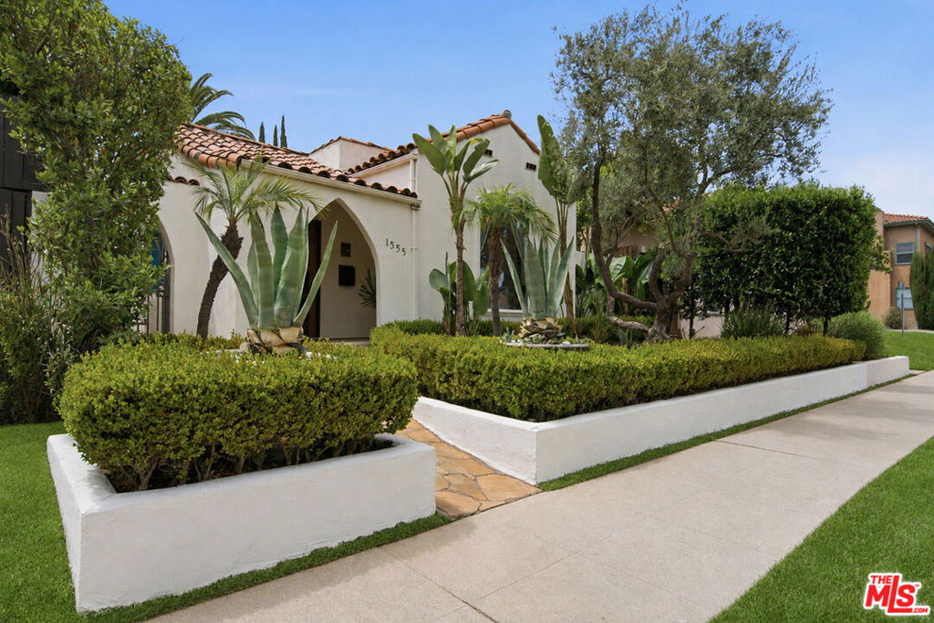 1555 S Crescent Heights Boulevard Property Photo 1