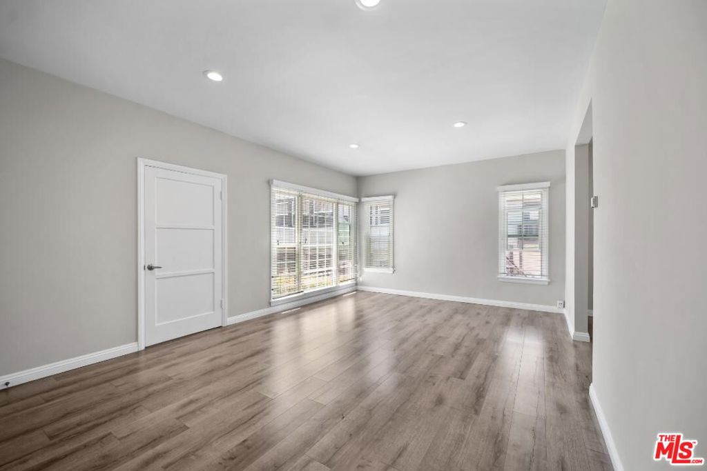 1223 1/2 4th Avenue #2 Property Photo 3