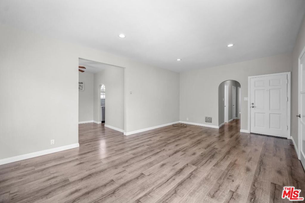1223 1/2 4th Avenue #2 Property Photo 4