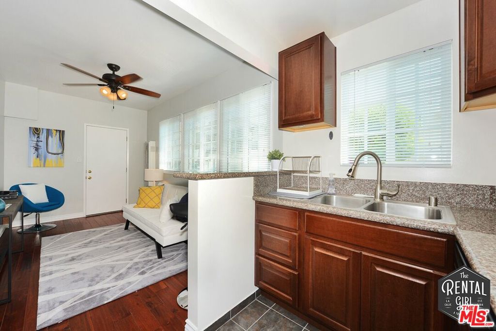 2400 Pacific Avenue 6 Property Photo 6