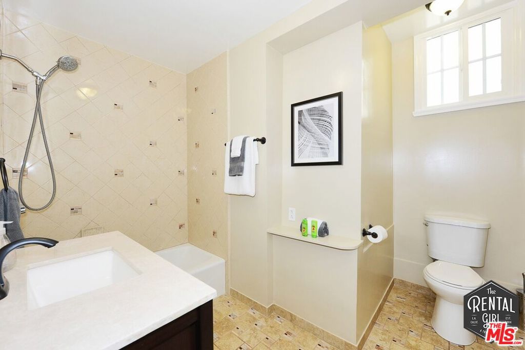 2400 Pacific Avenue 6 Property Photo 13