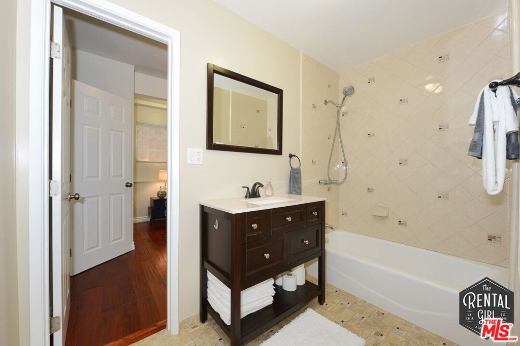 2400 Pacific Avenue 6 Property Photo 14