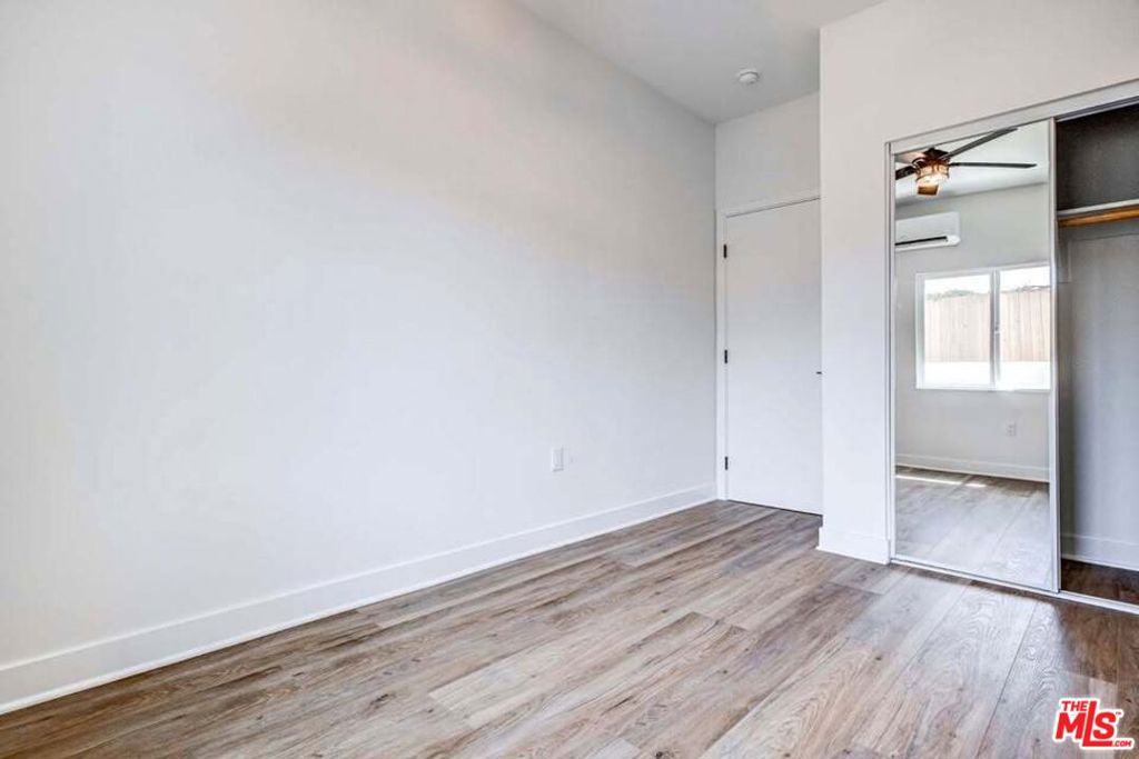 624 W 83rd Street 626 1/4 Property Photo 9