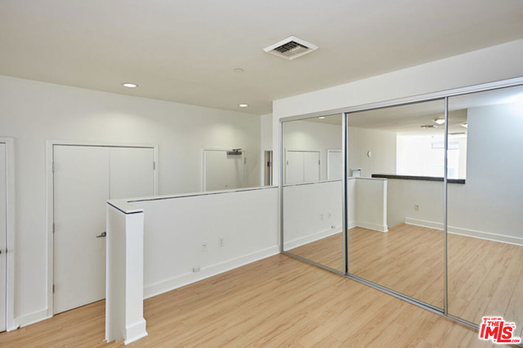 3810 Wilshire Boulevard 809 Property Photo 4