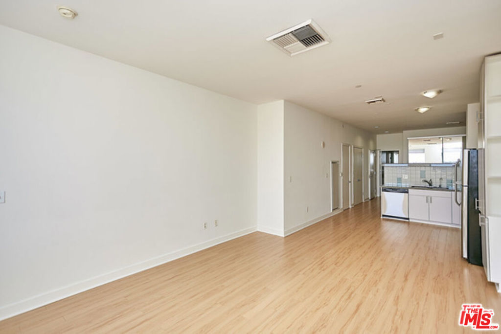 3810 Wilshire Boulevard 809 Property Photo 6