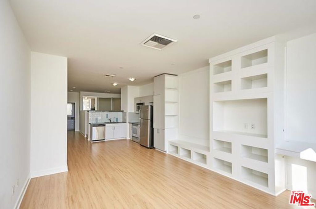 3810 Wilshire Boulevard 809 Property Photo 7