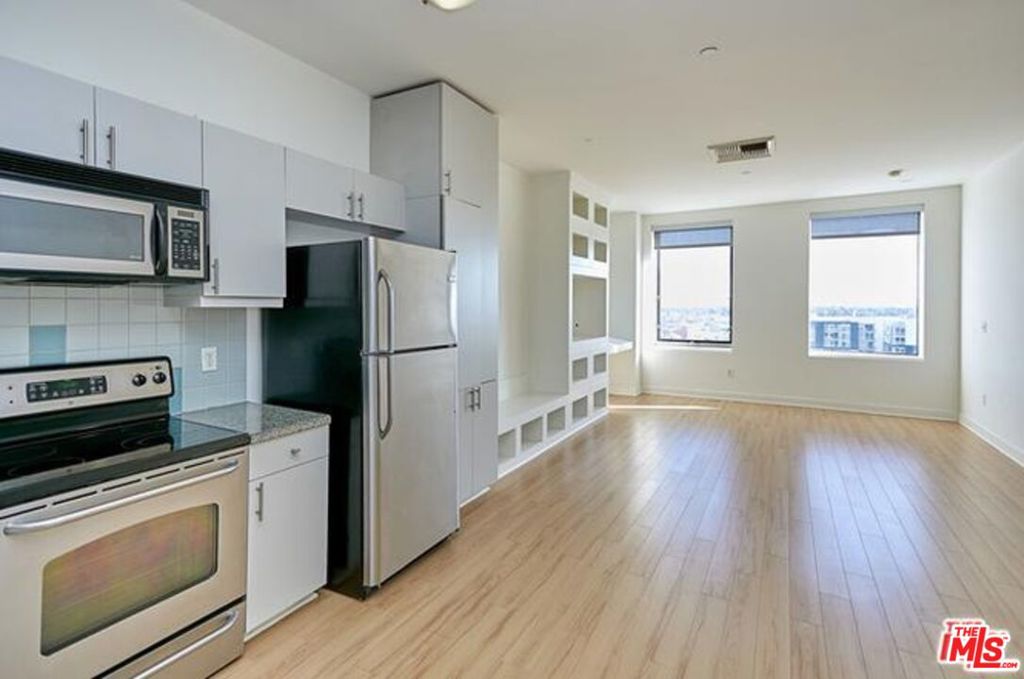 3810 Wilshire Boulevard 809 Property Photo 10