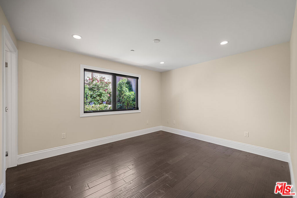 6477 Deep Dell Pl Property Photo 25