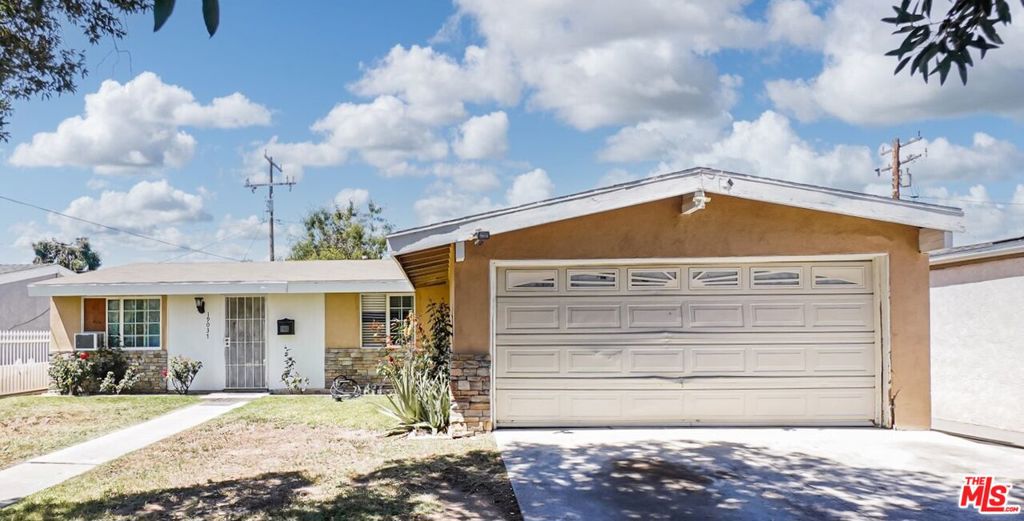 19037 Wellhaven Street Property Photo