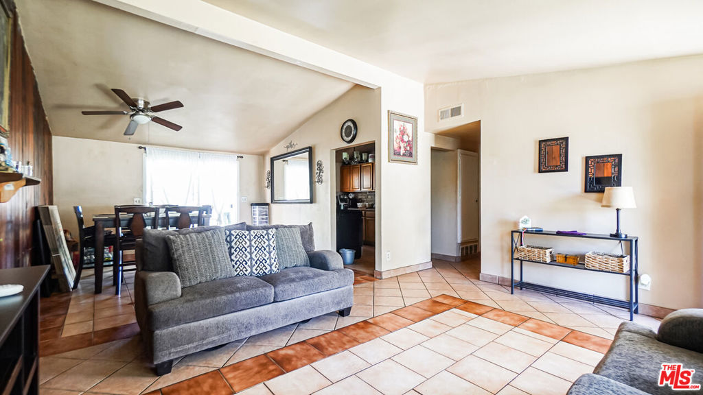19037 Wellhaven Street Property Photo 6
