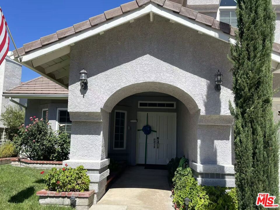 28735 Citrus Place Property Photo 2