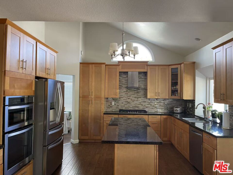 28735 Citrus Place Property Photo 21