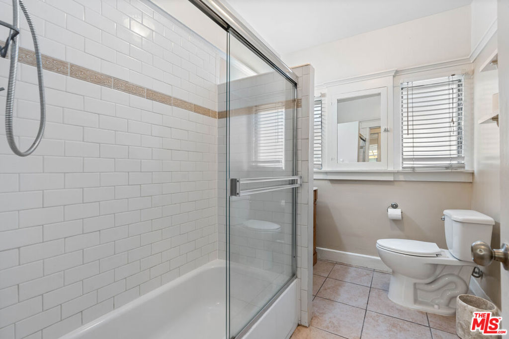 607 N Gramercy Place Property Photo 25