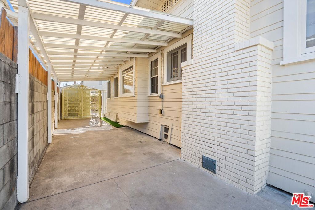 607 N Gramercy Place Property Photo 31