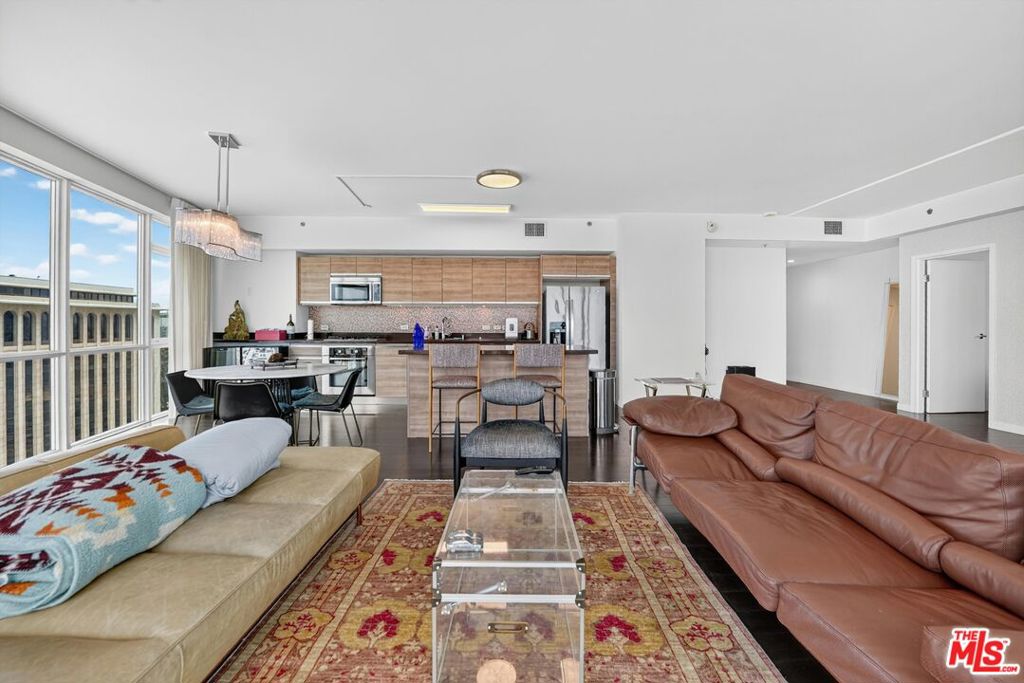 3785 Wilshire Boulevard 1212 Property Photo 6