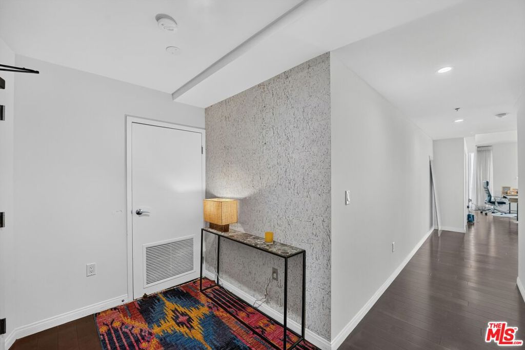 3785 Wilshire Boulevard 1212 Property Photo 25