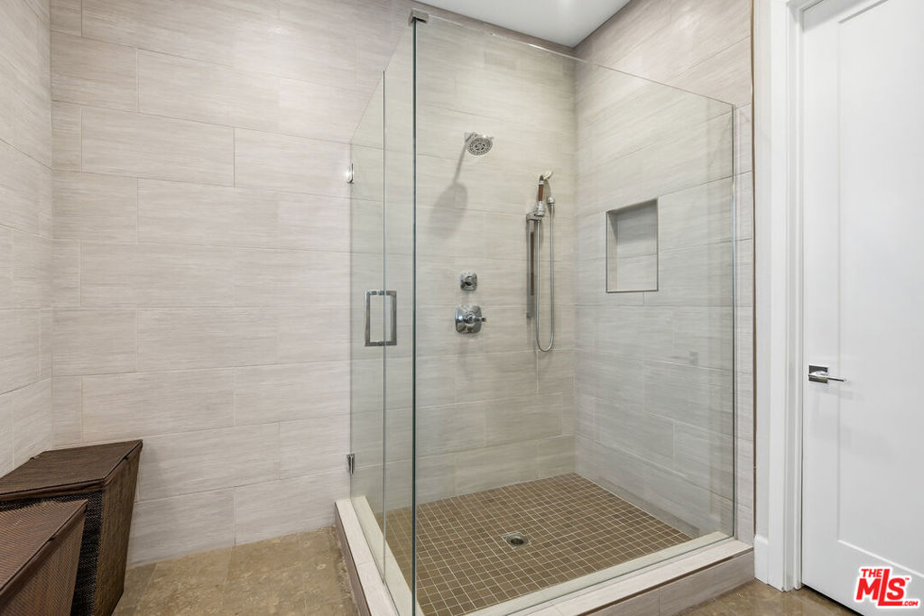 12775 Bluff Creek Drive 1 Property Photo 21