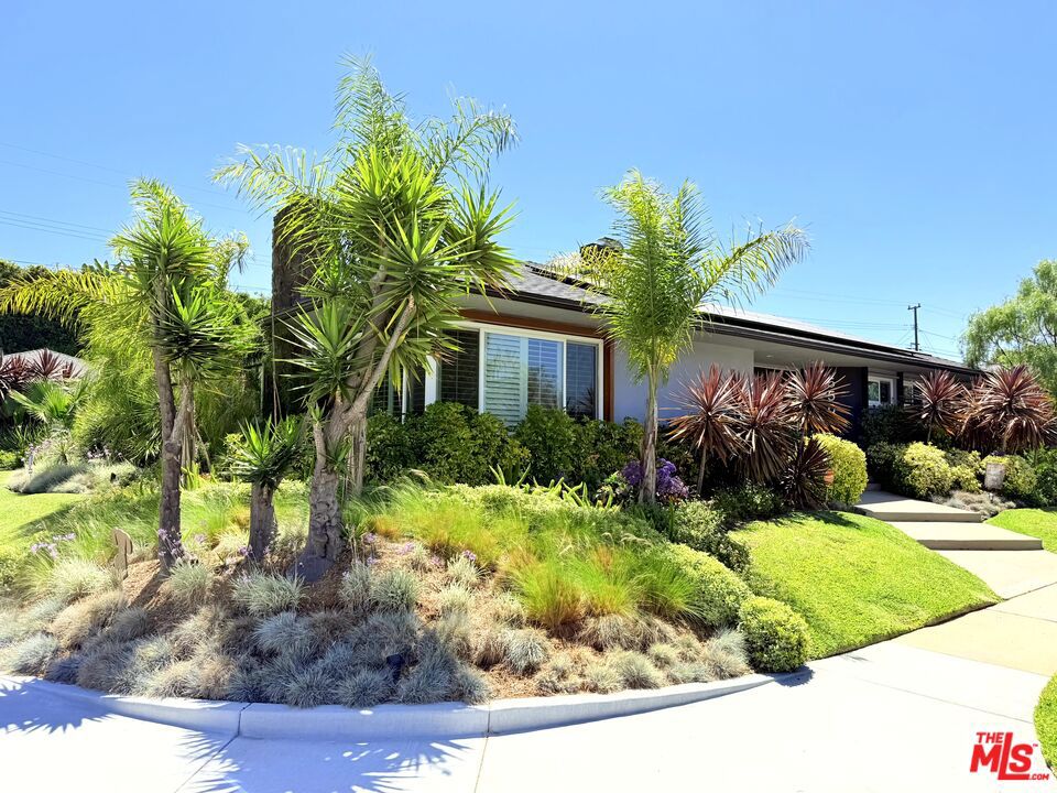 5500 Shenandoah Avenue Property Photo 1