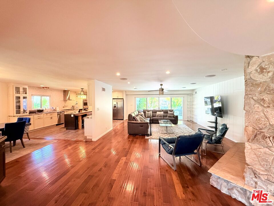 5500 Shenandoah Avenue Property Photo 8