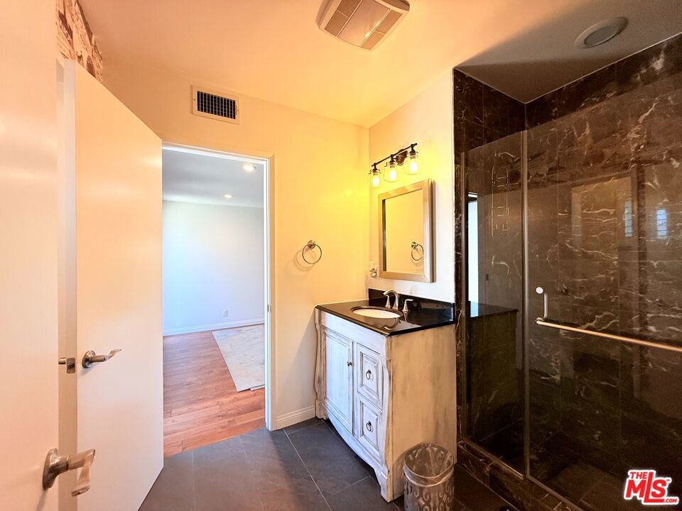 5500 Shenandoah Avenue Property Photo 36