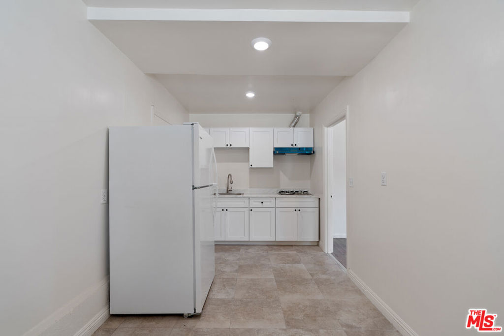 945 N Ditman Avenue Property Photo 17