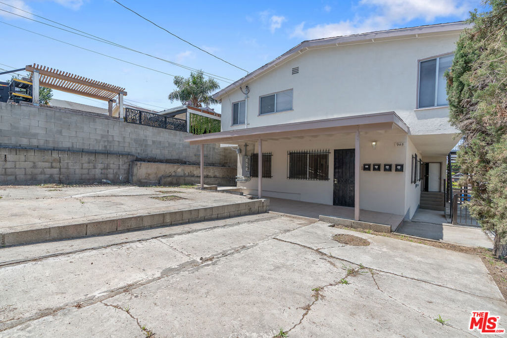 945 N Ditman Avenue Property Photo 30