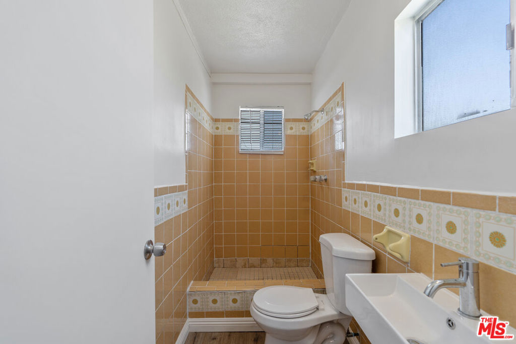 945 N Ditman Avenue Property Photo 33