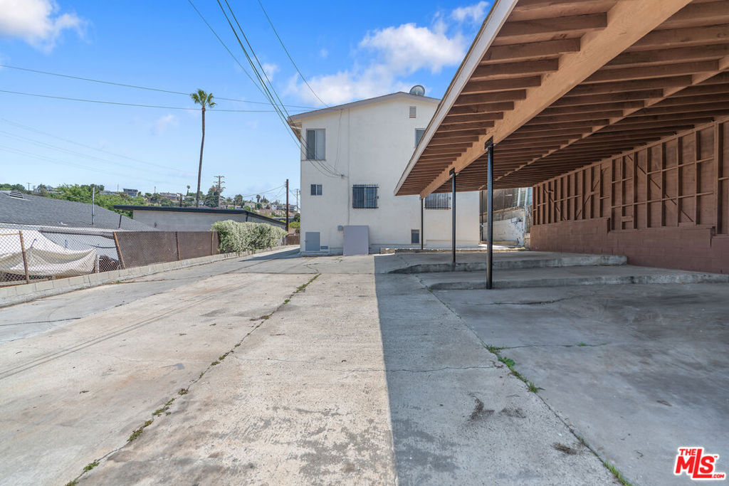 945 N Ditman Avenue Property Photo 39