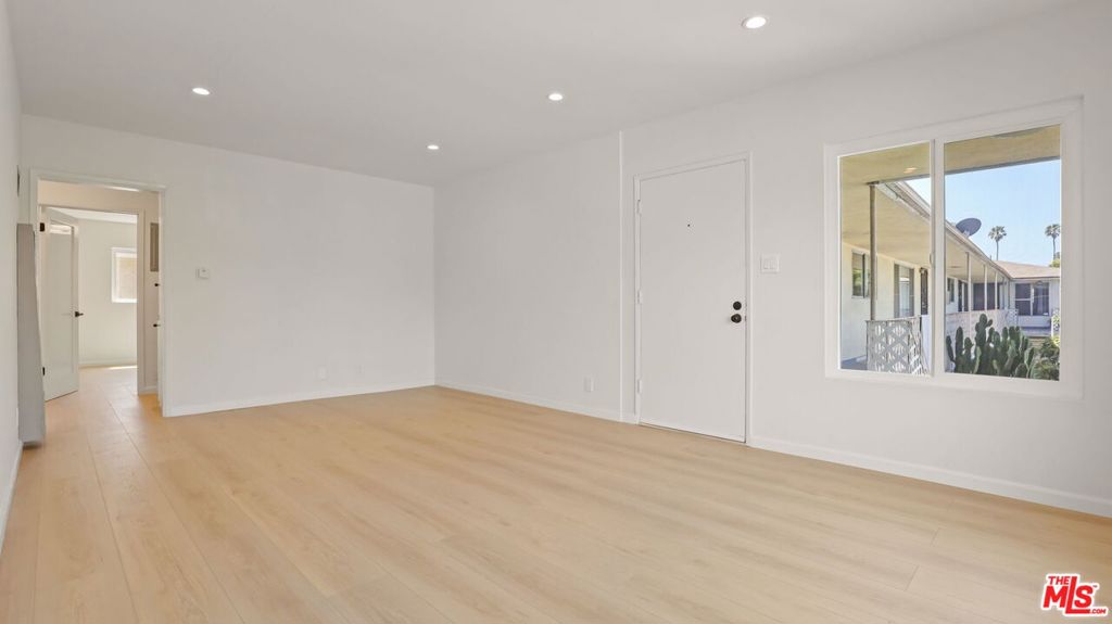 1413 18th Street D Property Photo 2
