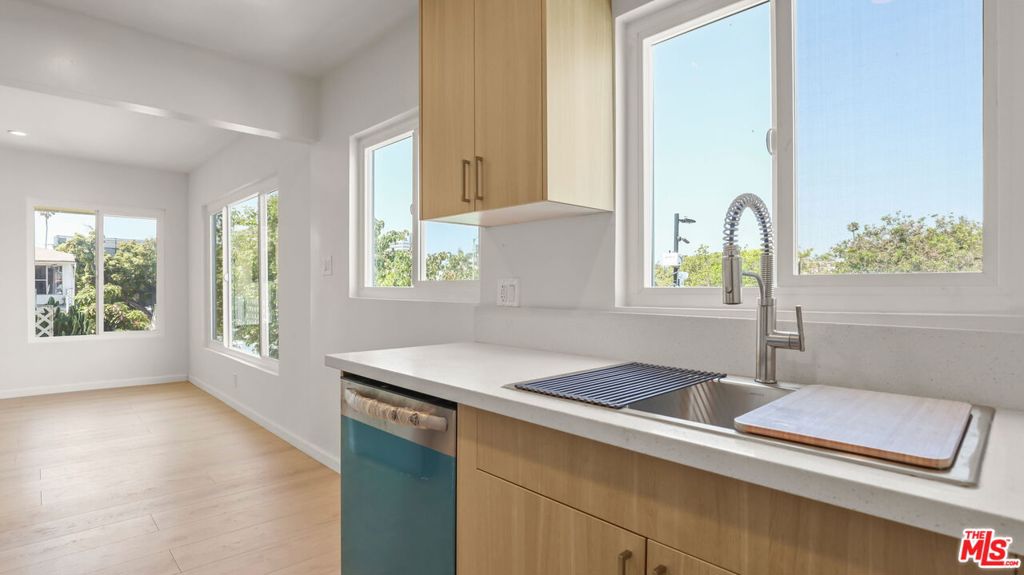 1413 18th Street D Property Photo 8