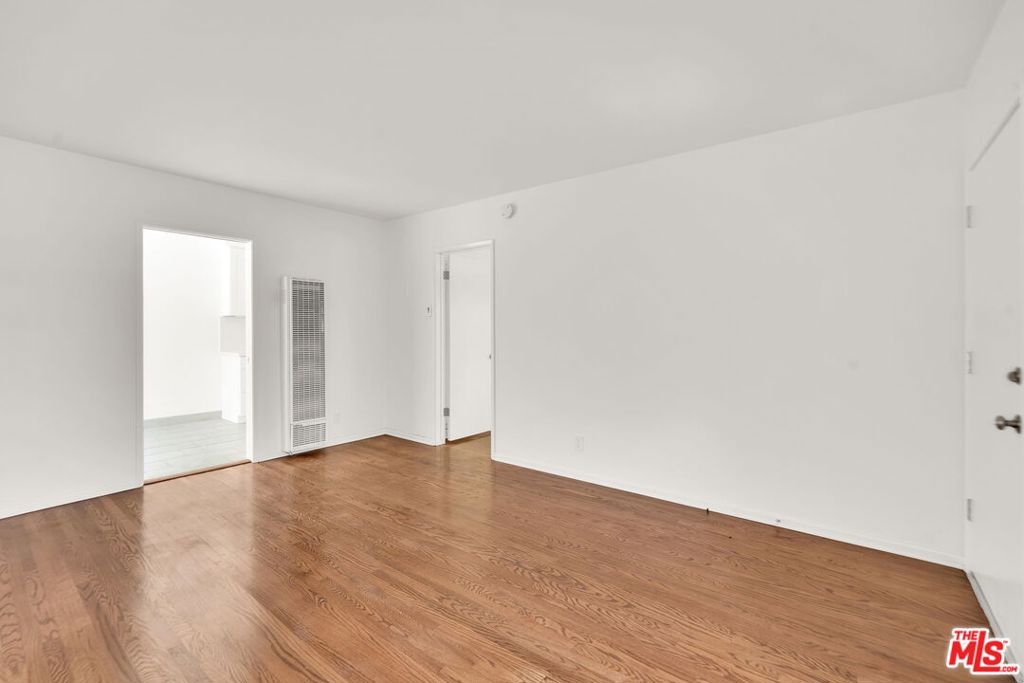 950 Euclid Street A Property Photo 6