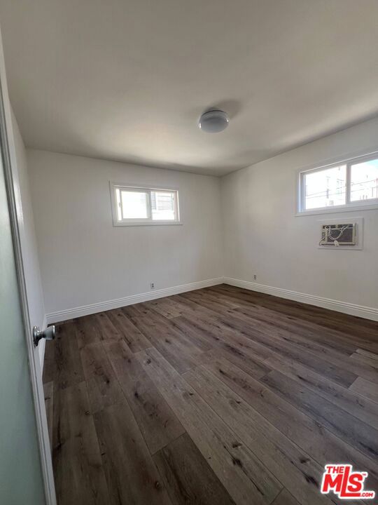 4822 Rosewood Avenue 4 Property Photo 4