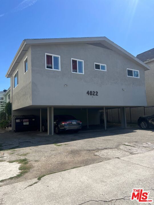 4822 Rosewood Avenue 4 Property Photo 7