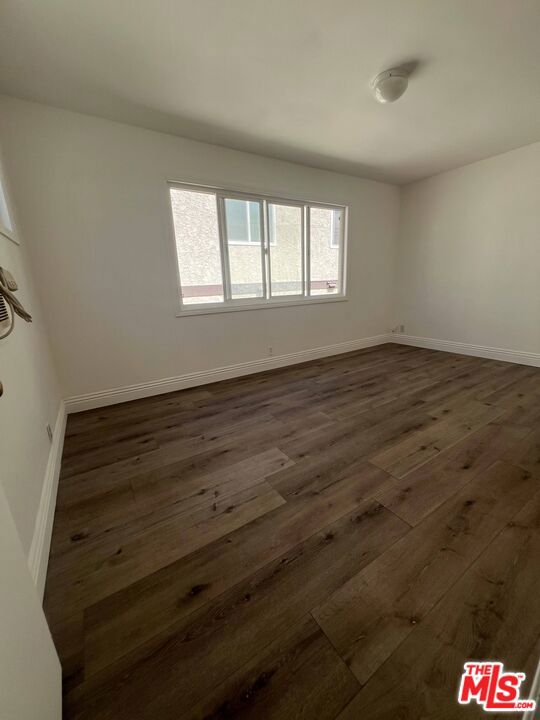 4822 Rosewood Avenue 4 Property Photo 9