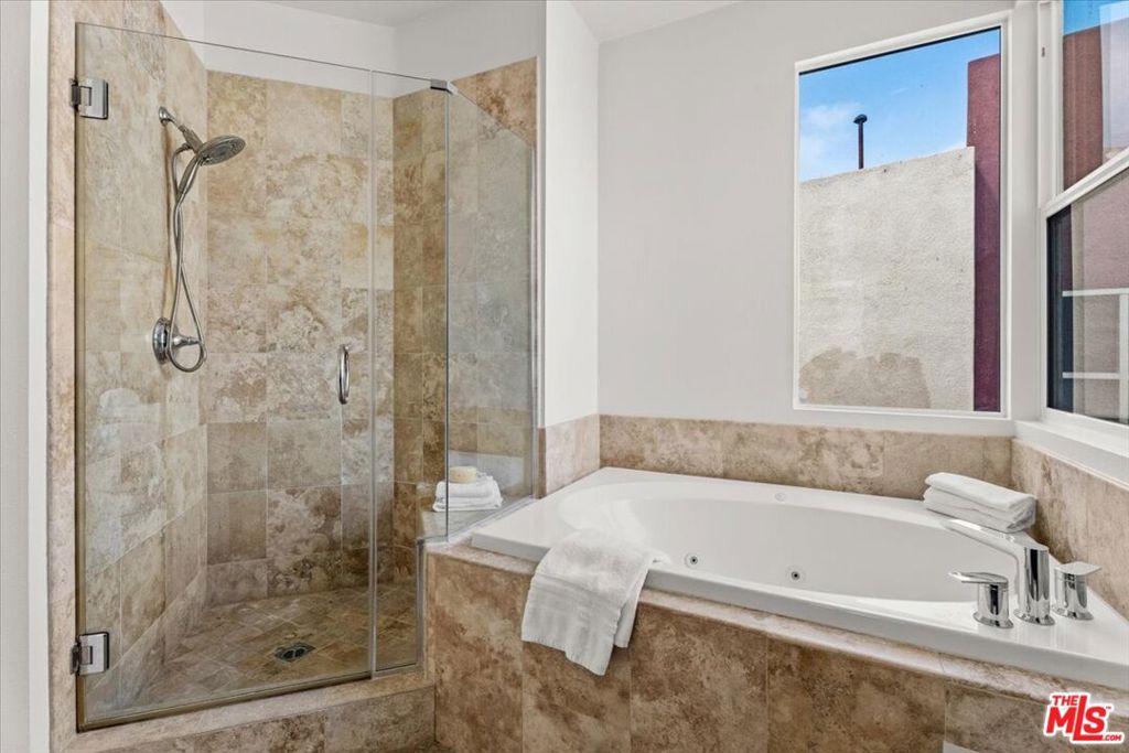 13027 Bluff Creek Drive Property Photo 31