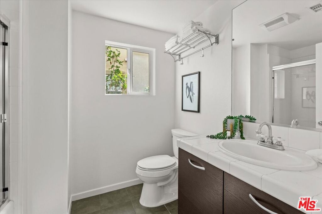 13027 Bluff Creek Drive Property Photo 34