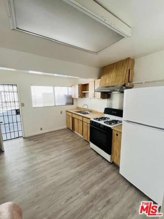 2371 Edgewater Terrace Property Photo 6