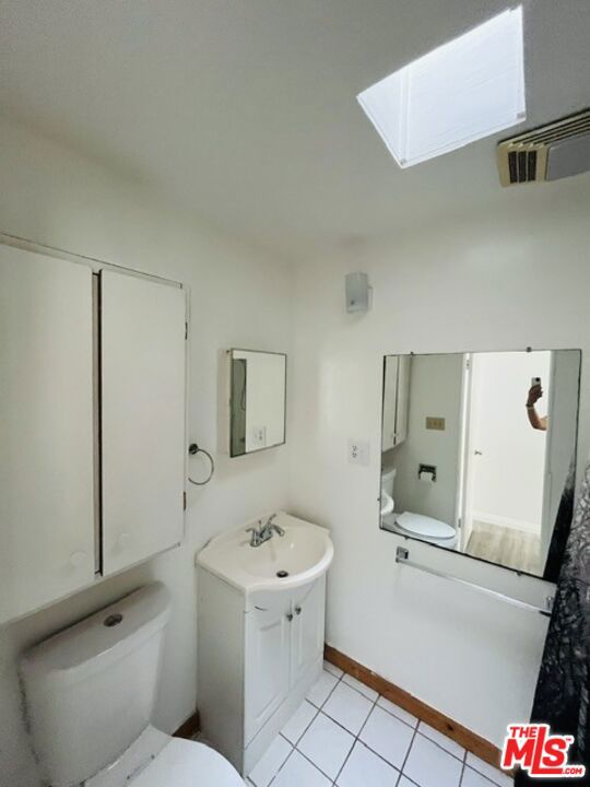 2371 Edgewater Terrace Property Photo 9