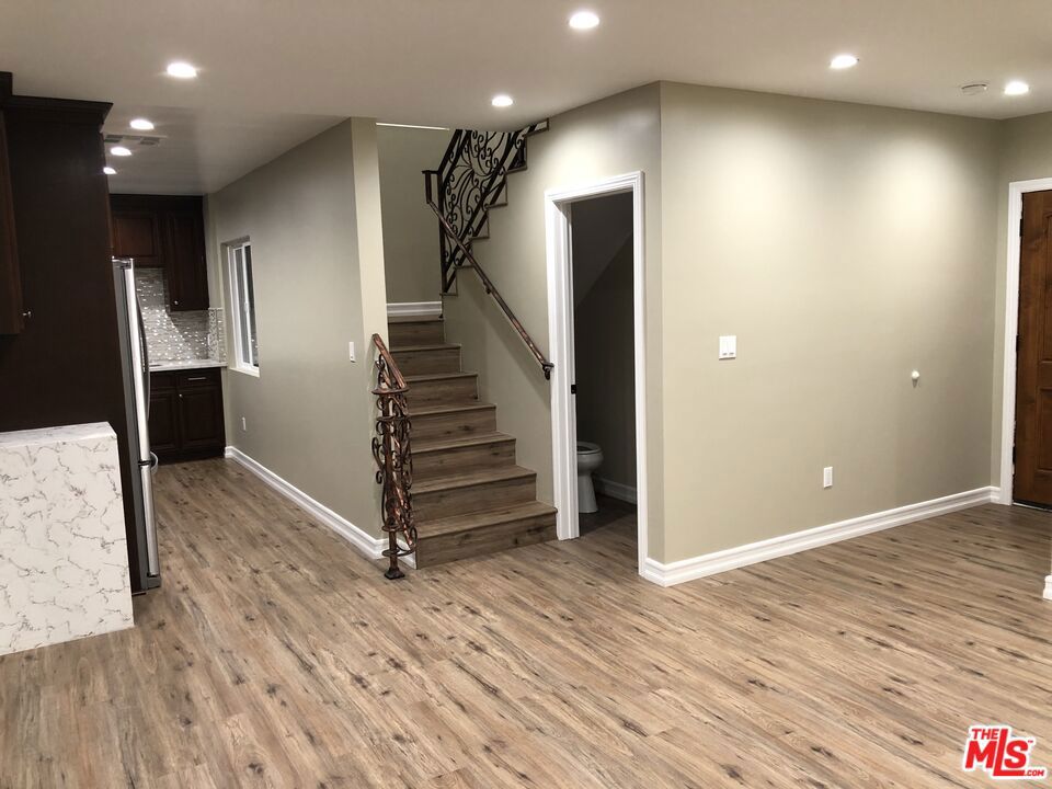 15431 Huston Street Property Photo 5