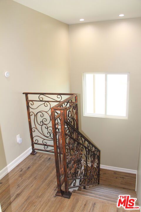 15431 Huston Street Property Photo 9