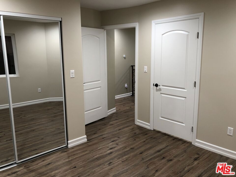 15431 Huston Street Property Photo 17