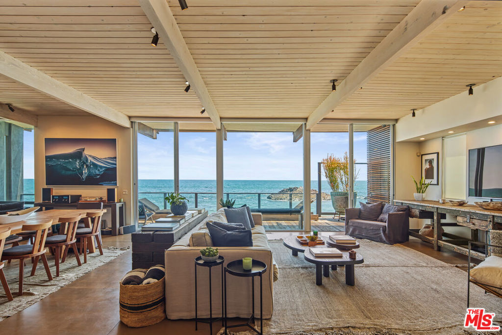 24956 Malibu Road Property Photo 2