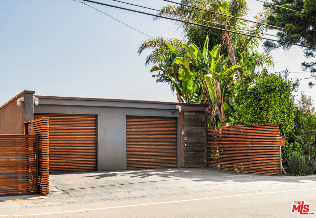 24956 Malibu Road Property Photo 16