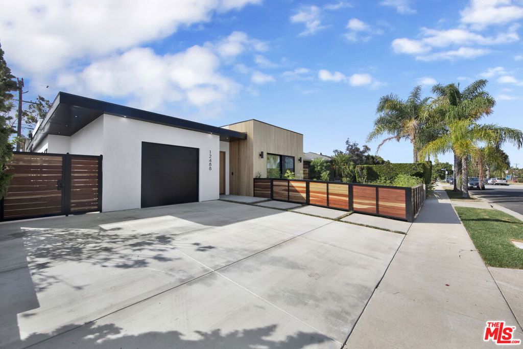 12488 Rubens Avenue Property Photo 4
