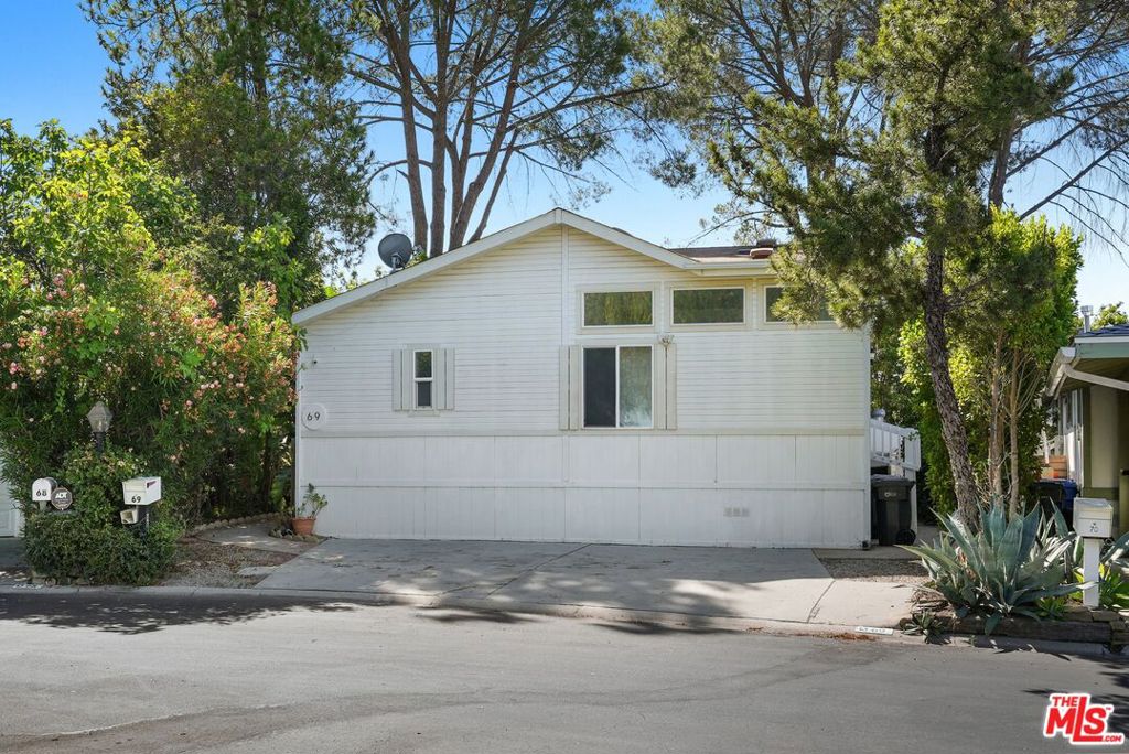 23777 Mulholland Highway 69 Property Photo 2