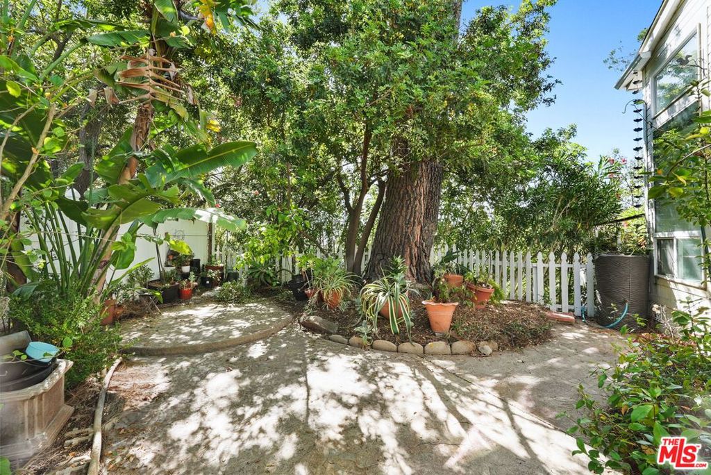 23777 Mulholland Highway 69 Property Photo 6