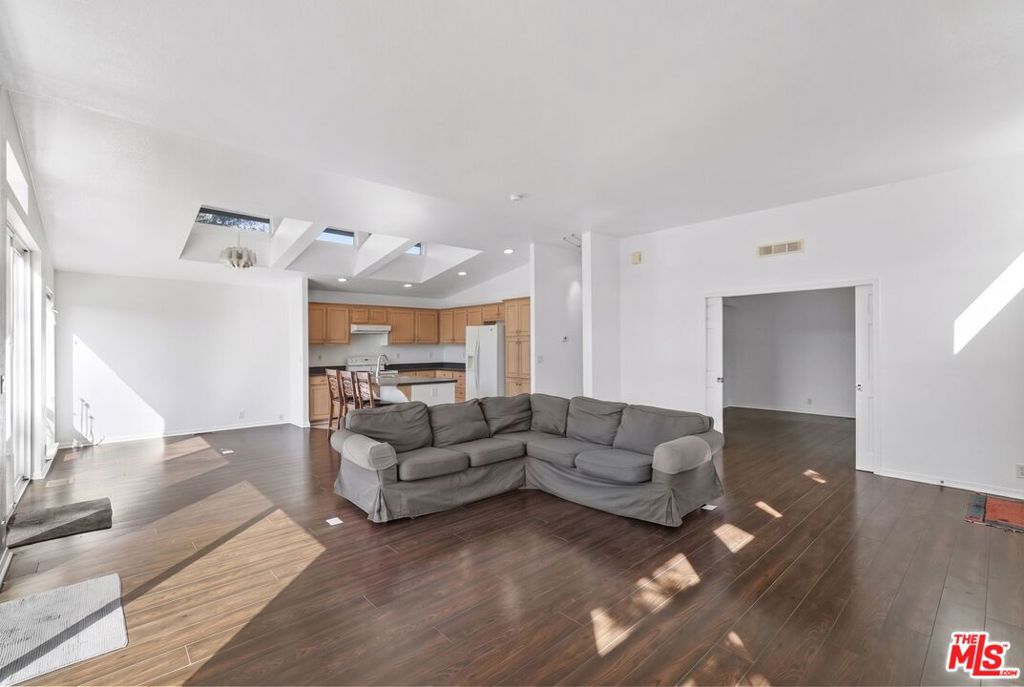 23777 Mulholland Highway 69 Property Photo 11