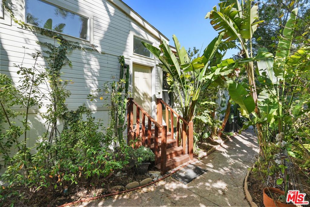 23777 Mulholland Highway 69 Property Photo 17