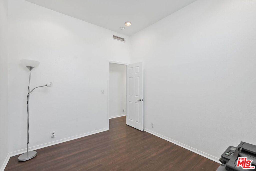23777 Mulholland Highway 69 Property Photo 30